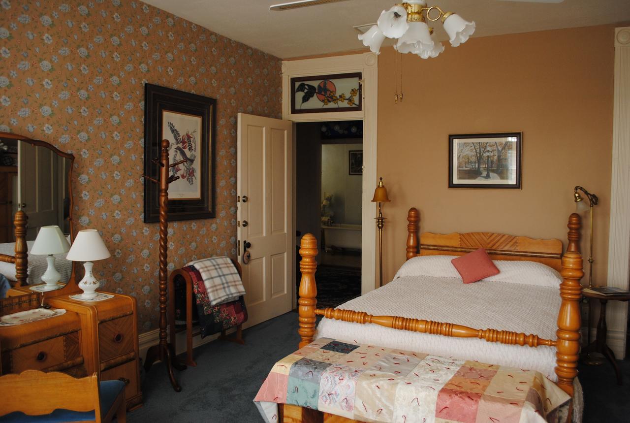 L&N Bed And Breakfast Ltd Henderson Kültér fotó