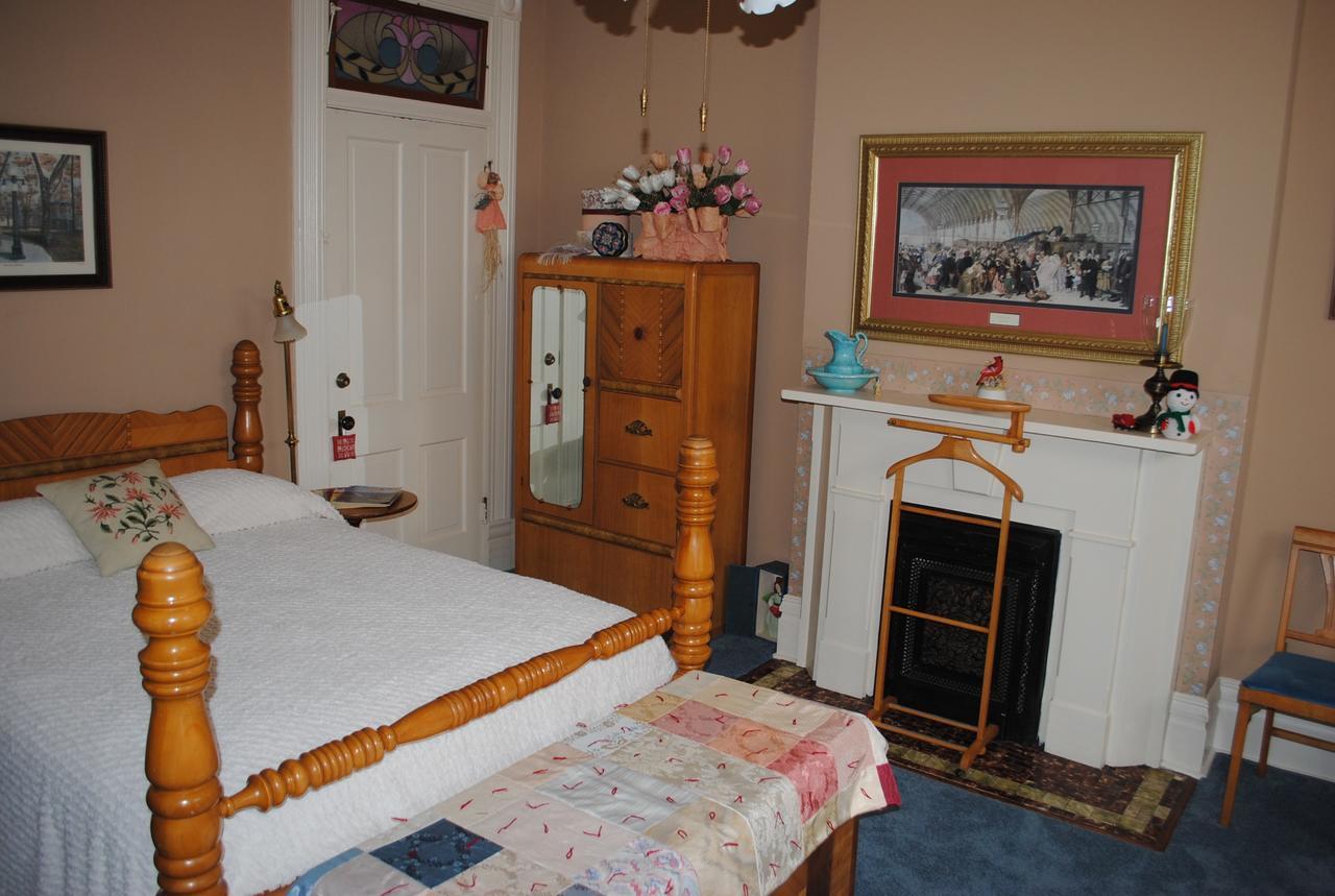 L&N Bed And Breakfast Ltd Henderson Kültér fotó
