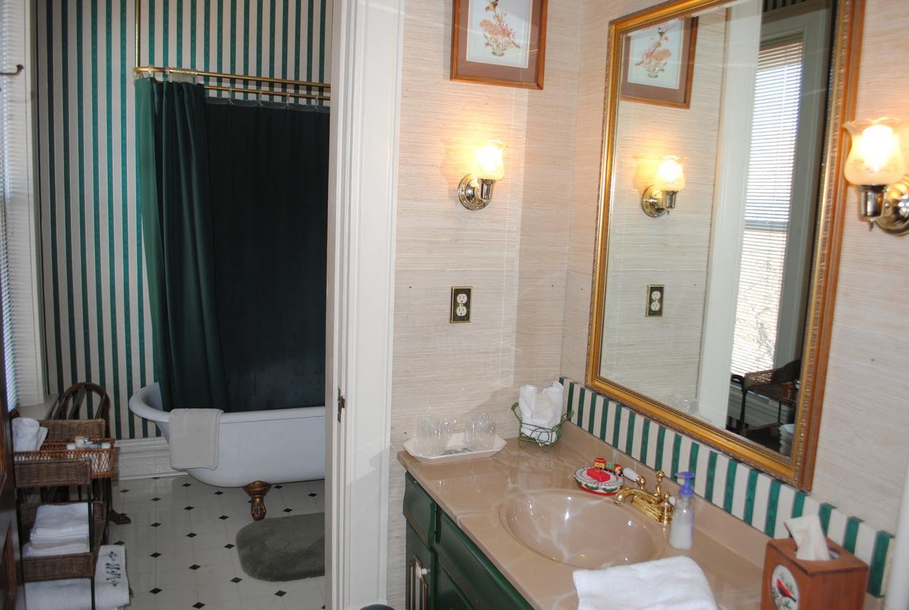 L&N Bed And Breakfast Ltd Henderson Kültér fotó
