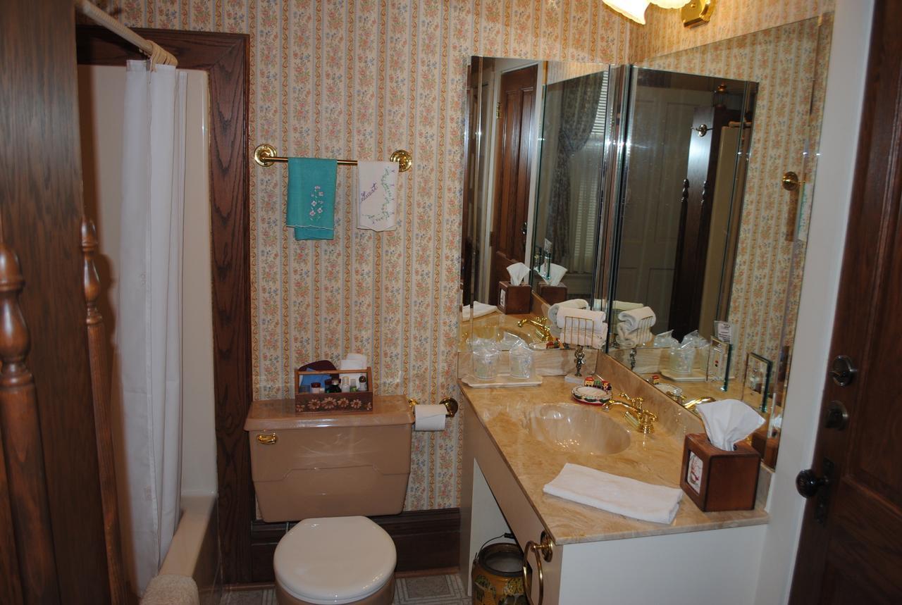 L&N Bed And Breakfast Ltd Henderson Kültér fotó