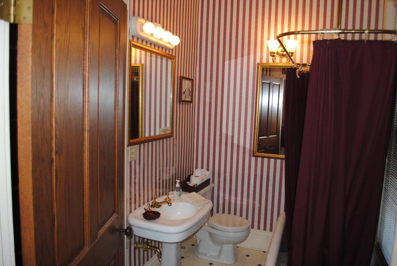 L&N Bed And Breakfast Ltd Henderson Kültér fotó